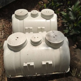 自貢玻璃鋼化糞池廠家 玻璃鋼化糞池專業(yè)生產(chǎn)廠家 自貢玻璃鋼化糞池廠家 化糞池批發(fā)價(jià)格 匯鑫融環(huán)保 質(zhì)量保障
