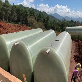 廠家直銷玻璃鋼化糞池 環(huán)?；S池 新農(nóng)村建設(shè)專用化糞池定制