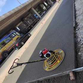 山西彩色生態(tài)透水混凝土地坪  山西彩色透水混凝土道路 透水混凝土施工價(jià)格 彩色透水混凝土材料生產(chǎn)廠家   壓?；炷敛牧蠌S家