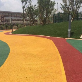 四川省綿陽市彩色生態(tài)透水混凝土地坪  瀘州市彩色透水混凝土道路 透水混凝土施工價格 彩色透水混凝土材料生產(chǎn)廠家   壓?；炷敛牧蠌S家 透水混凝土材料報價 量大送貨到工地
