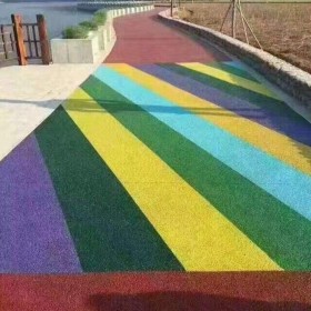 巴南生態(tài)透水混凝土路面 豪軒材料廠家打造品質(zhì)透水砼三大免費(fèi)支持送貨到工地 彩色透水混凝土材料廠家送貨到工地