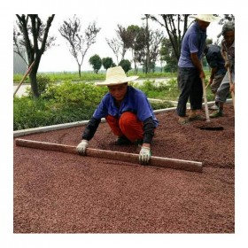 邵通市透水混凝土 透水混凝土專用膠 一噸價格  免費指導(dǎo)施工 送貨到工地