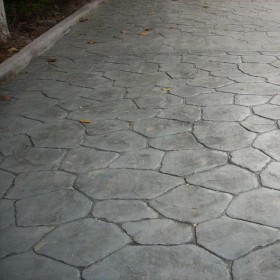 峨眉山市 彩色壓印地坪 彩色壓模地坪材料 水泥壓花地面價(jià)格 壓膜混凝土材料廠家