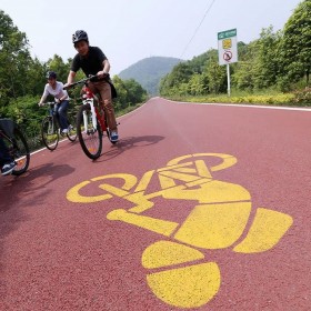 彩色耐磨混凝土 生態(tài)透水路面 操場(chǎng)彩色混凝土 彩色透水混凝土材料生產(chǎn)廠家
